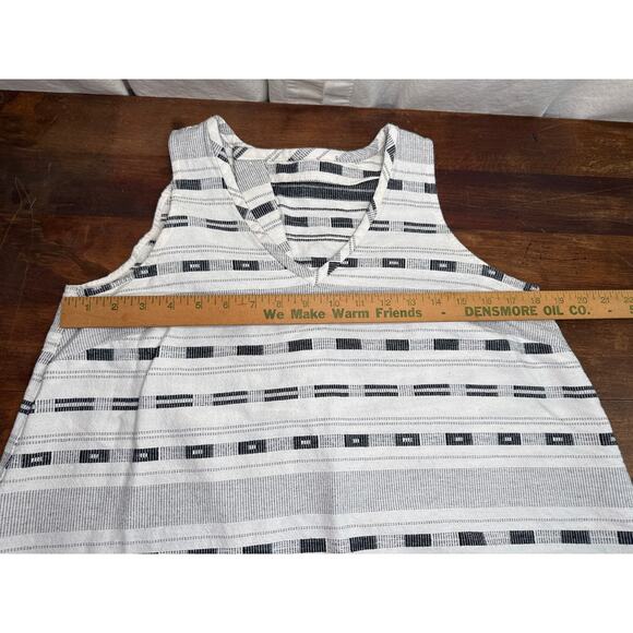 Women's Made Well Split Back Tank Top Black And White Aztec Tribal Boho - Picture 8 of 8
